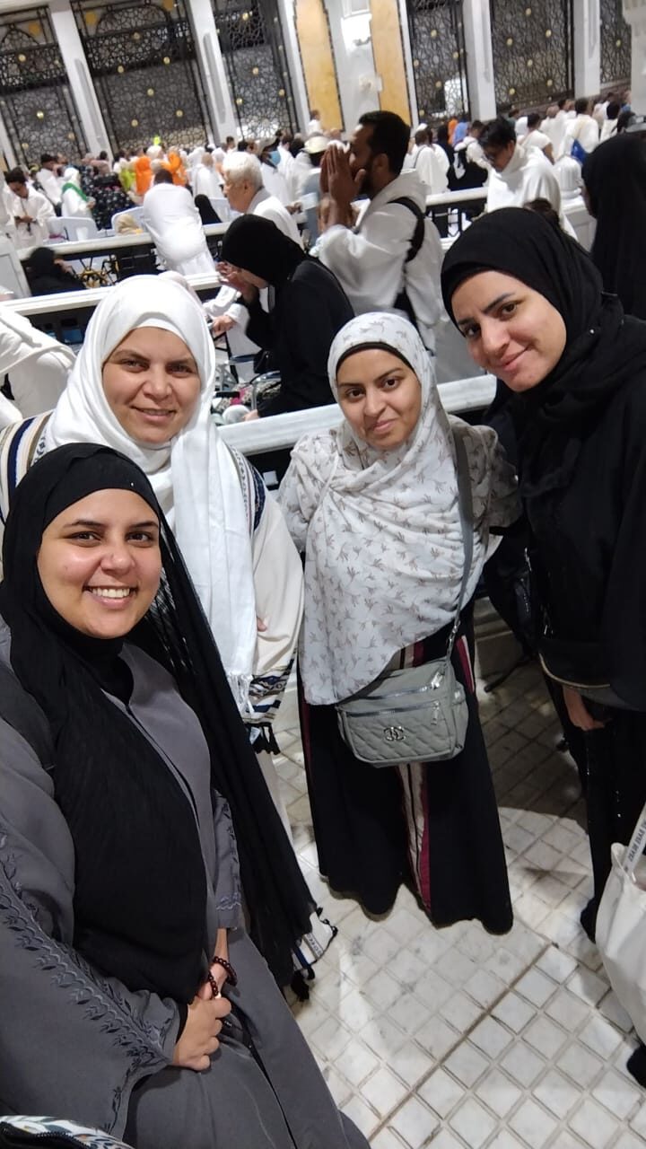 لحظات من رحلة عمرة مع وائل فريد
