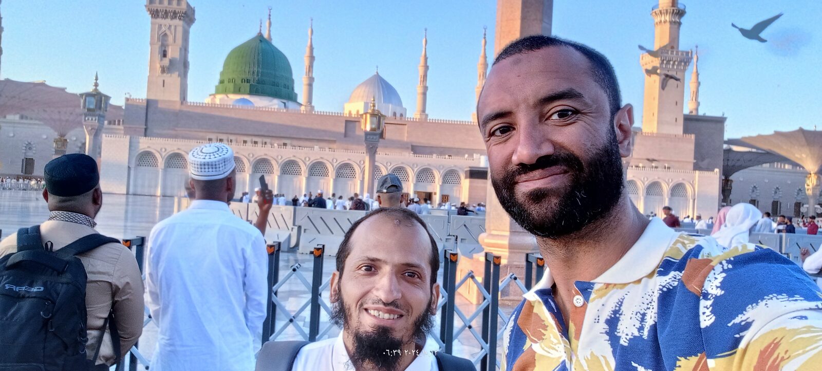 لحظات من رحلة عمرة مع وائل فريد