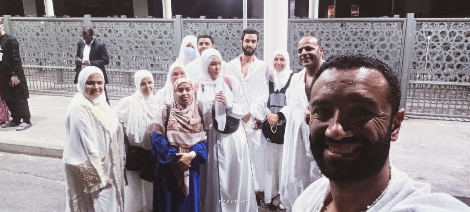 لحظات من رحلة عمرة مع وائل فريد